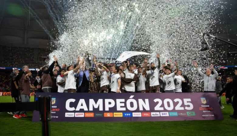 Platense derrotó 1-0 a Huracán y se consagró campeón por primera vez en su historia