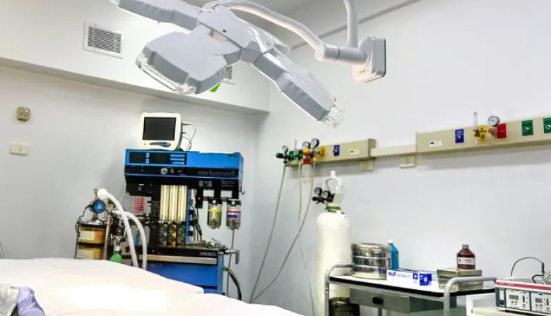 Hurlingham inauguró un nuevo quirófano y renovó la Maternidad del hospital San Bernardino