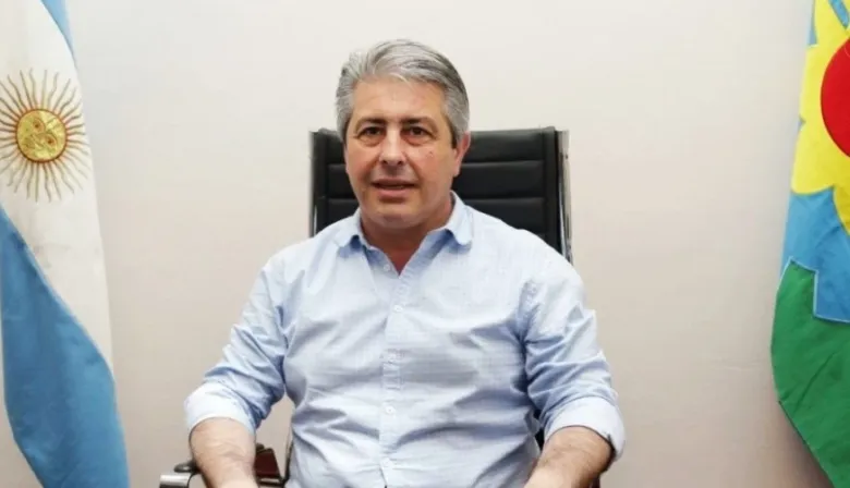 Javier Martínez rompe con los libertarios y se alinea con los Passaglia