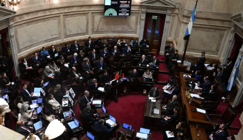 Aumento de jubilaciones: la ley fue aprobada, pero enfrenta el rechazo del Gobierno
