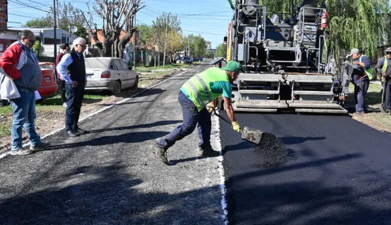 Julio Zamora supervisó obras de pavimentación en Benavídez: “Sin obra pública no hay progreso”