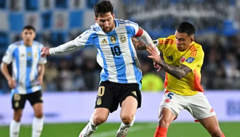 Con un jugador menos, la Selección Argentina rescató un empate 1-1 ante Colombia
