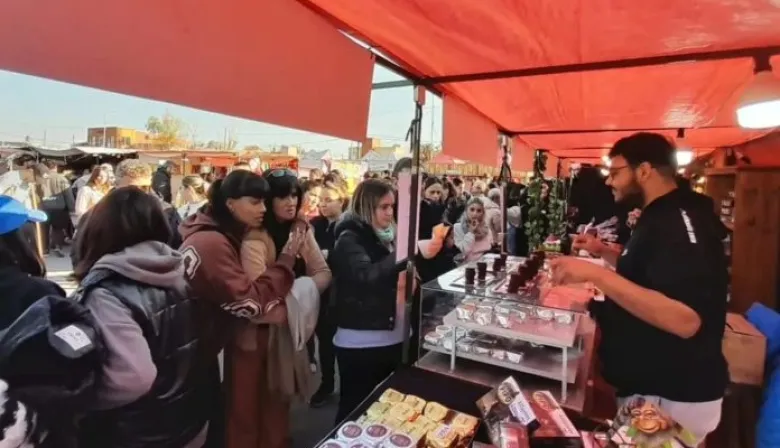 “Sabores del Mundo” llega a Tres de Febrero: feria de colectividades con gastronomía, música y actividades