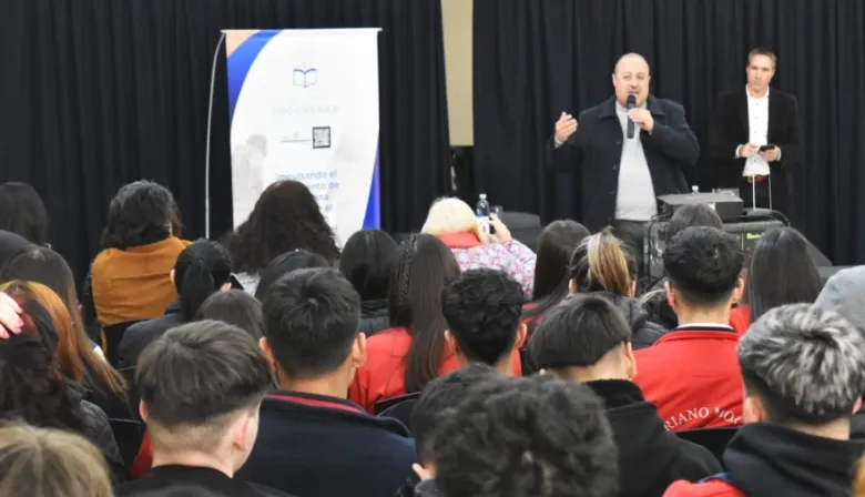 Educación financiera para jóvenes: el Instituto Progresar llevó su ciclo de conferencias a San Martín