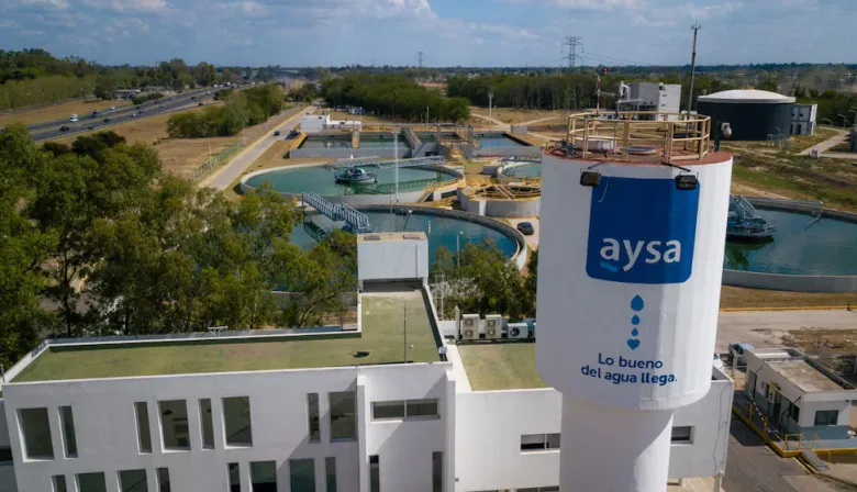 El Gobierno puso en marcha la privatización total de AySA
