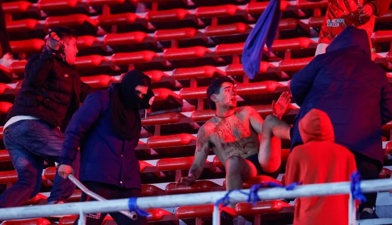 Conmebol analiza sanciones a Independiente tras la suspensión del partido con la U. de Chile
