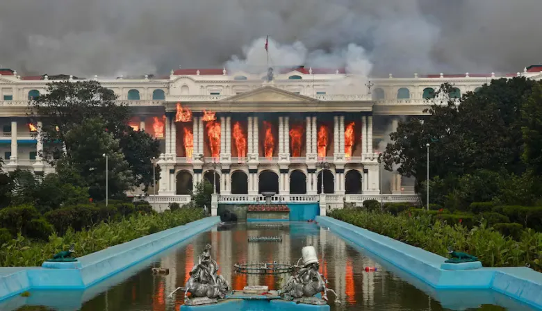 Nepal: muere la esposa de un exprimer ministro y un alto funcionario es atacado en medio de las protestas