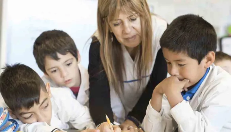 Día del Maestro: una jornada para reconocer a quienes forman generaciones