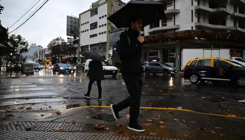 Lluvias, tormentas y alerta en 10 provincias: cómo estará el tiempo en el AMBA y el país