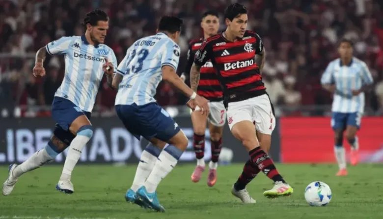 Racing cayó en el Maracaná y buscará la remontada en el Cilindro de Avellaneda