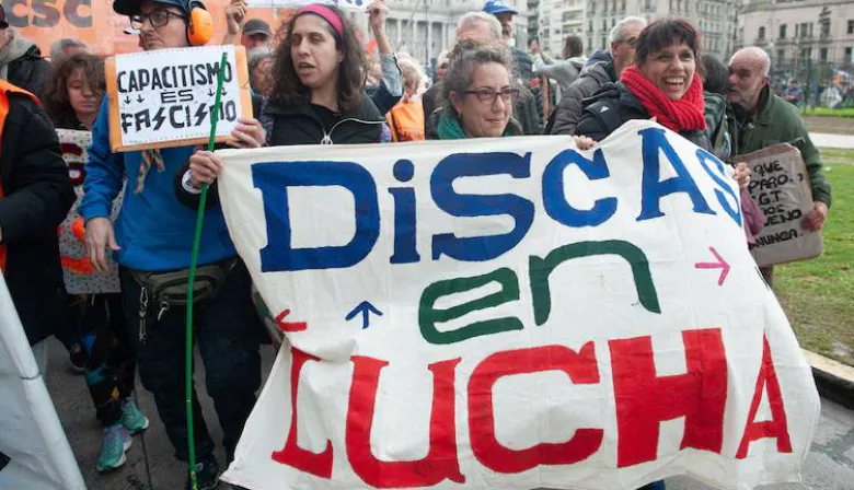 El Gobierno dispuso un aumento de hasta el 35% en las prestaciones para personas con discapacidad