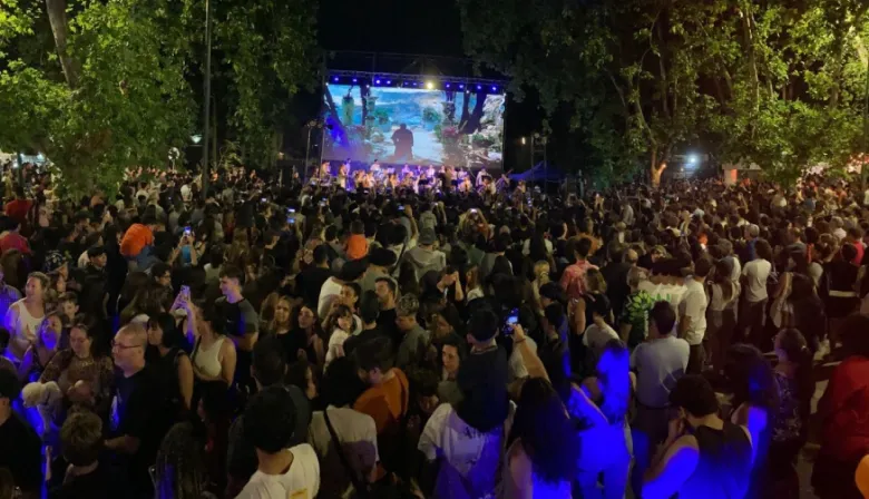 Inspirada en la Antigua Roma, se realizó la 12° Noche de Libros en San Miguel