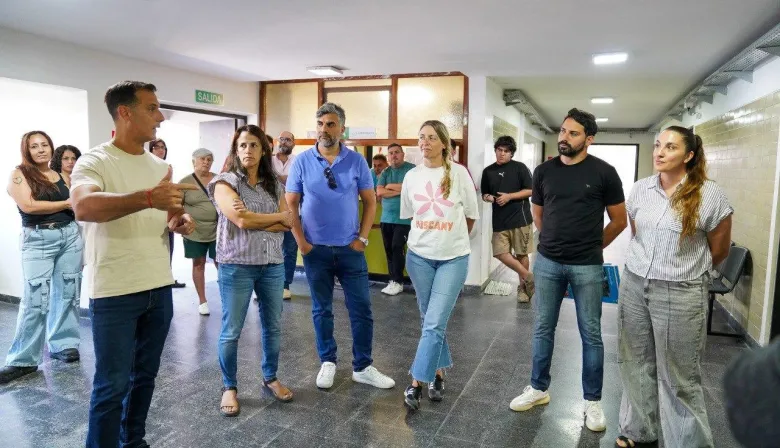 Julián Álvarez recorrió el inicio de obras del nuevo centro comunitario de salud mental en el CAPS Ramón Carillo