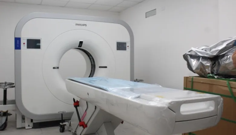 La Provincia de Buenos Aires entregó un tomógrafo en el hospital “Cestino” de Ensenada