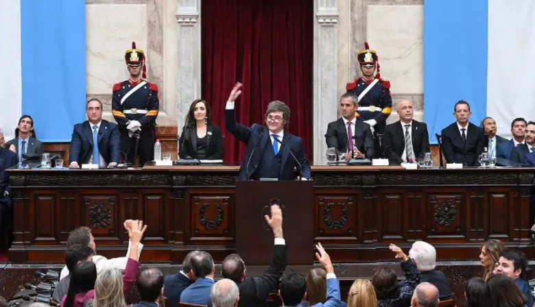 Milei inauguró las sesiones ordinarias con anuncios de reformas y duros cruces con la oposición