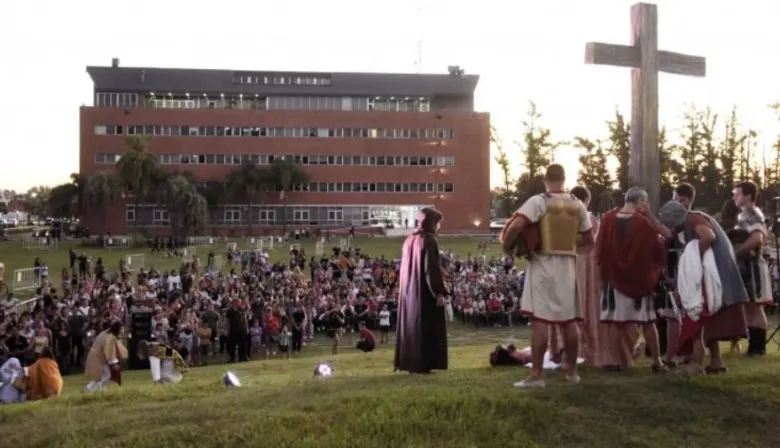 Malvinas Argentinas inicia Semana Santa con el tradicional Vía Crucis Viviente