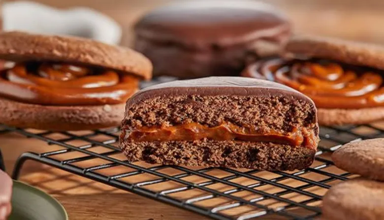 Escobar recibe el Salón del Alfajor con más de 100 productores y una pieza gigante para degustar