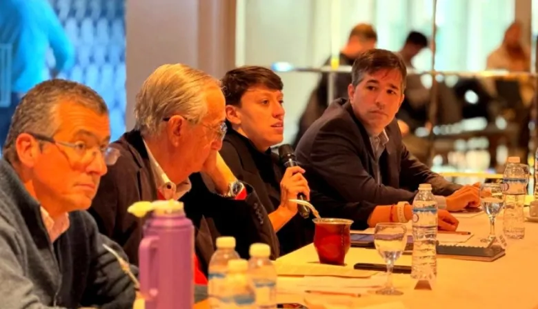 Intendentes radicales bonaerenses alertan por la crisis financiera de los municipios