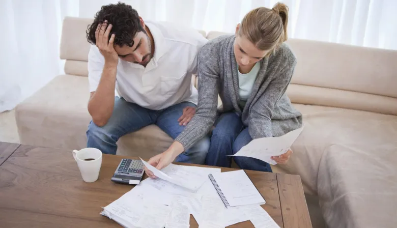 Deuda récord en los hogares: supera los $39 billones y presiona sobre la economía familiar