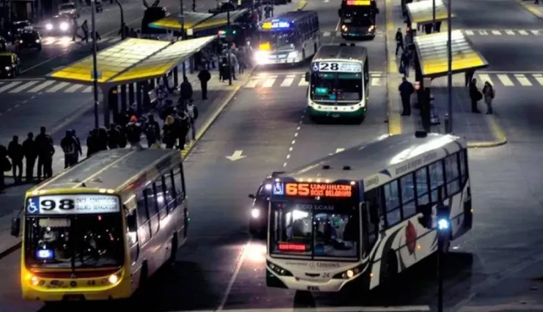Colectivos en alerta: empresas del AMBA advierten que el sistema es “insostenible”