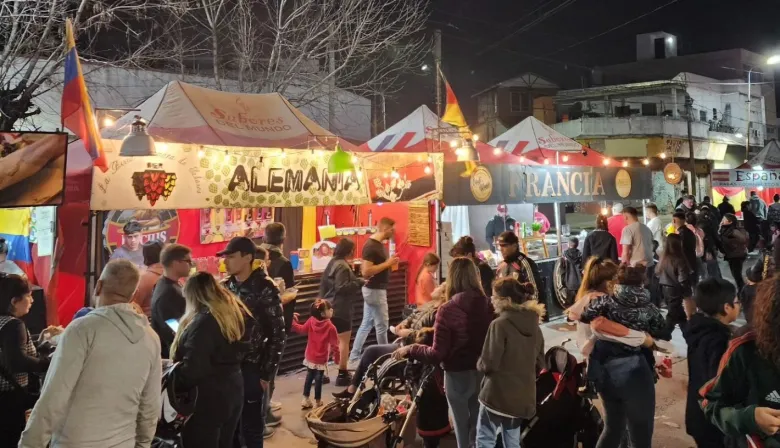San Martín recibe la feria “Sabores del Mundo” con comidas, música y actividades para toda la familia