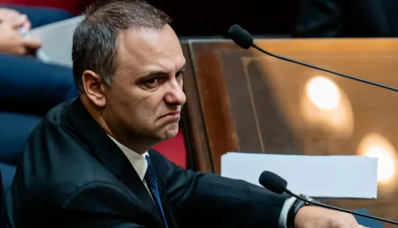 Caso Adorni: avanzan las pericias y diputados piden interpelarlo en el Congreso