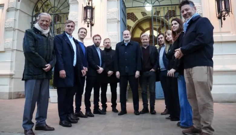 Tras reunirse con Kicillof, intendentes peronistas presentaron un nuevo espacio político