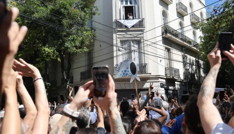 La Justicia embargó el departamento donde cumple prisión domiciliaria Cristina Kirchner