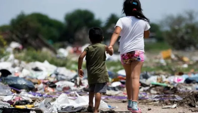 Pobreza infantil: casi 4 de cada 10 chicos no puede acceder a ropa o calzado por falta de dinero