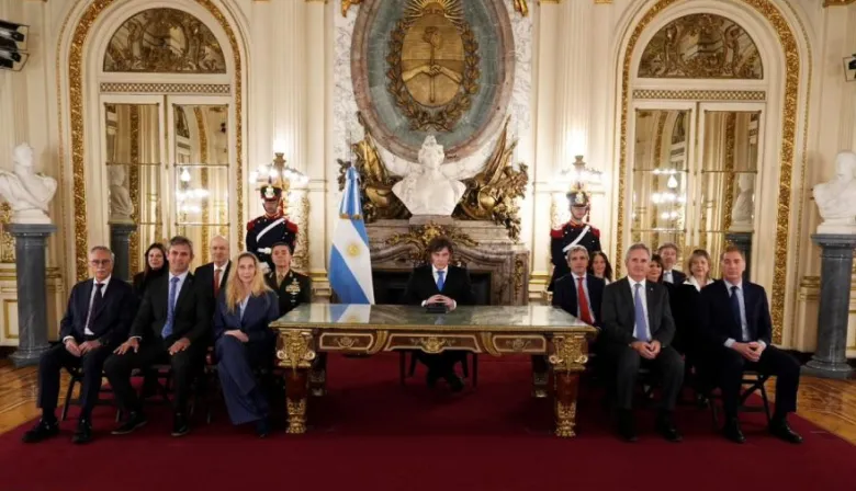 Milei anunció medidas por Malvinas y cuestionó la explotación petrolera británica