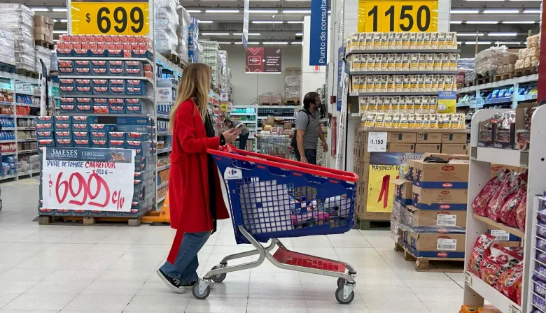 Las ventas de los supermercados volvieron a caer y acumulan ocho meses de retroceso interanual