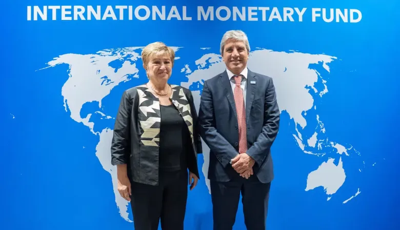 El FMI aprobó la revisión técnica del acuerdo con Argentina y habilitó el camino para US$900 millones