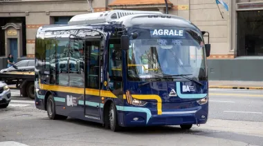 La Ciudad de Buenos Aires  puso en marcha su primera línea de colectivos eléctricos
