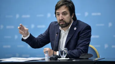Cruce por las vacunas: Kreplak denunció un retroceso en salud pública