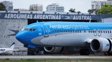 Paro de pilotos en Aerolíneas Argentinas: 22 vuelos cancelados y más de 6.000 pasajeros afectados