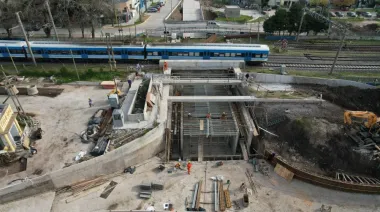 Avanzan con una etapa clave en la obra del Paso Bajo Nivel de Longchamps