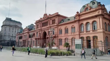 El Gobierno modificó el presupuesto y reasignó fondos para salarios, subsidios y funcionamiento