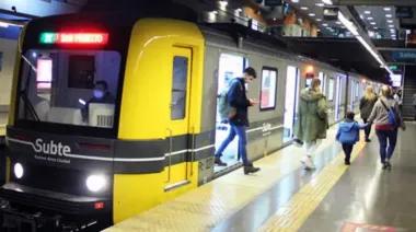 Subte gratis para jubilados: la Legislatura porteña amplió el beneficio