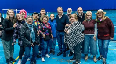 Más de 2 mil adultos mayores celebraron el mes del abuelo en Almirante Brown