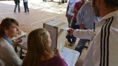 Provincia: cambios en los lugares de votación y reubicación de electores en nuevas escuelas