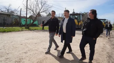 Continúan las obras en Merlo: asfalto nuevo en la Avenida Argentina