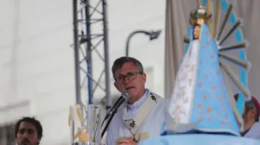 García Cuerva en el Día de San Cayetano: "Nadie elige revolver la basura porque le gusta"
