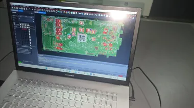 Escobar fabrica la primera computadora con aceleradores de inteligencia artificial de Latinoamérica
