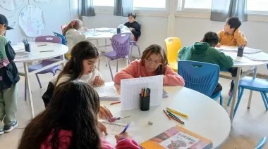 De Maquinista Savio al nivel más alto: alumnos hijos de cartoneros superaron a estudiantes de escuelas privadas bilingües