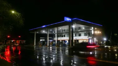 YPF amplía su descuento por cargar combustible de madrugada y suma más beneficios digitales