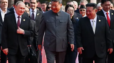 China mostró músculo militar y estrechó lazos con Rusia y Corea del Norte en un desfile en Beijing