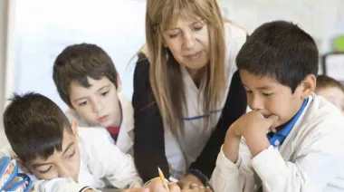Día del Maestro: una jornada para reconocer a quienes forman generaciones