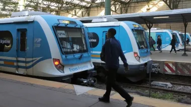 Los trenes circulan a 30 km/h por una medida de fuerza de maquinistas: hay demoras en todas las líneas