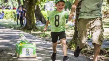 El Museo del Juguete celebra “Noviembre sobre Ruedas” con talleres, muestras y la clásica Carrera de Autitos a Piolín