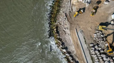 Avanzan las obras de la defensa costera en Pehuen Co